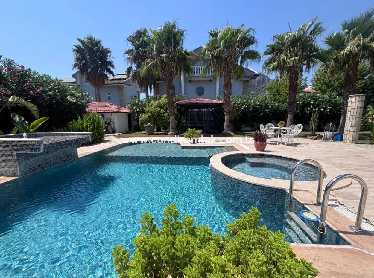 5 1 Villa Zum Verkauf In Dalyan Maraş Für 980M2 Grundstück An Der Ecke