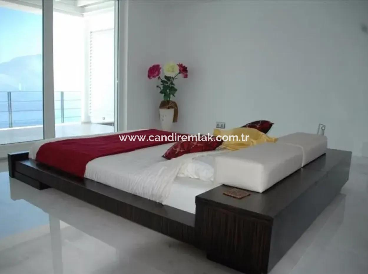 Villa Zum Verkauf-Meer-Villa Zum Verkauf Mit Aussicht Auf Das Meer Und Die Insel Meis. Nov