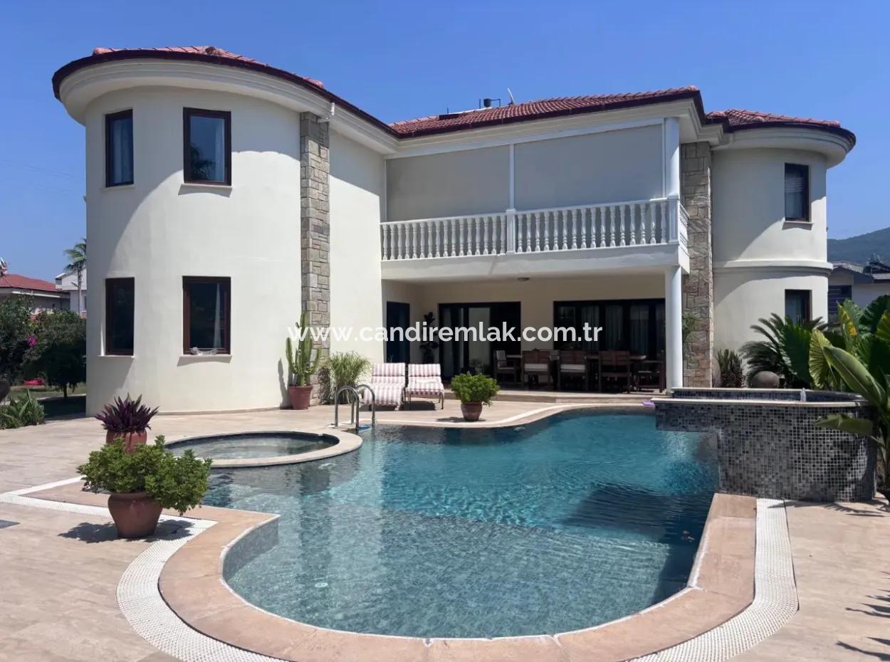 5 1 Villa For Sale In Dalyan Maraş For 980M2 Plot On The Corner