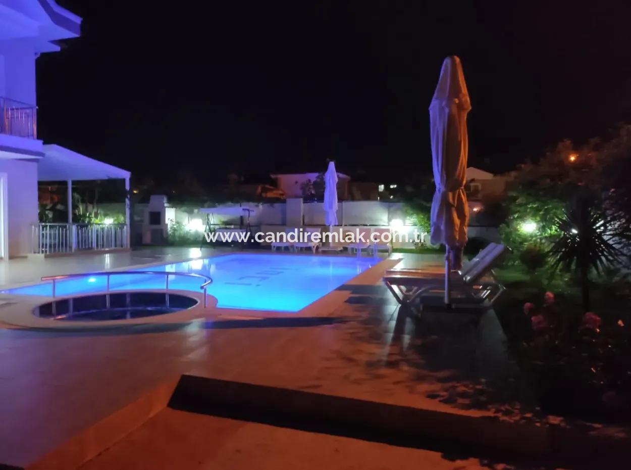 Dalyan Gülpinar'köşebaşi 545M2 Land For Sale 4 1 Villa