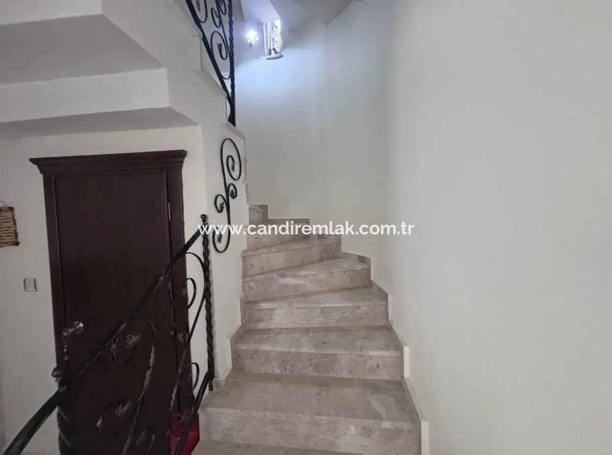 Dalyan Merkezde 301M2 Arsa İçerisinde 5+1 Satılık Villa