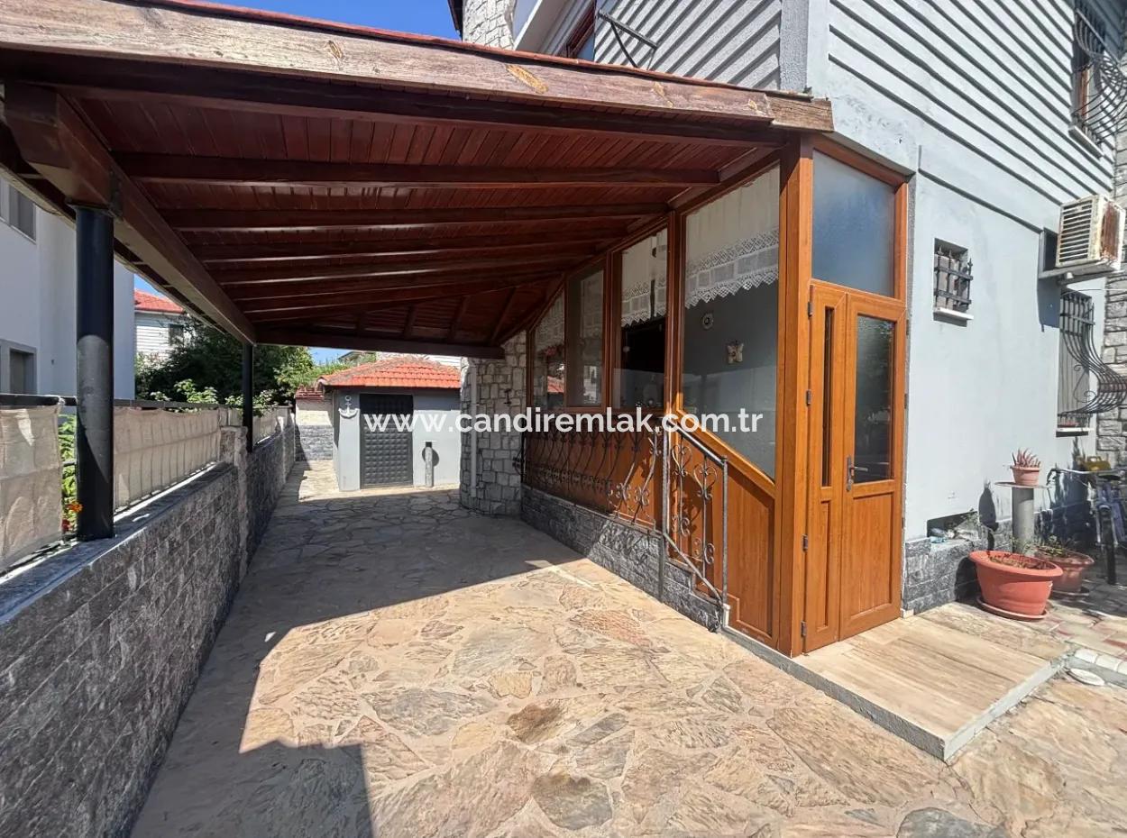Dalyan Merkezde 301M2 Arsa İçerisinde 5+1 Satılık Villa