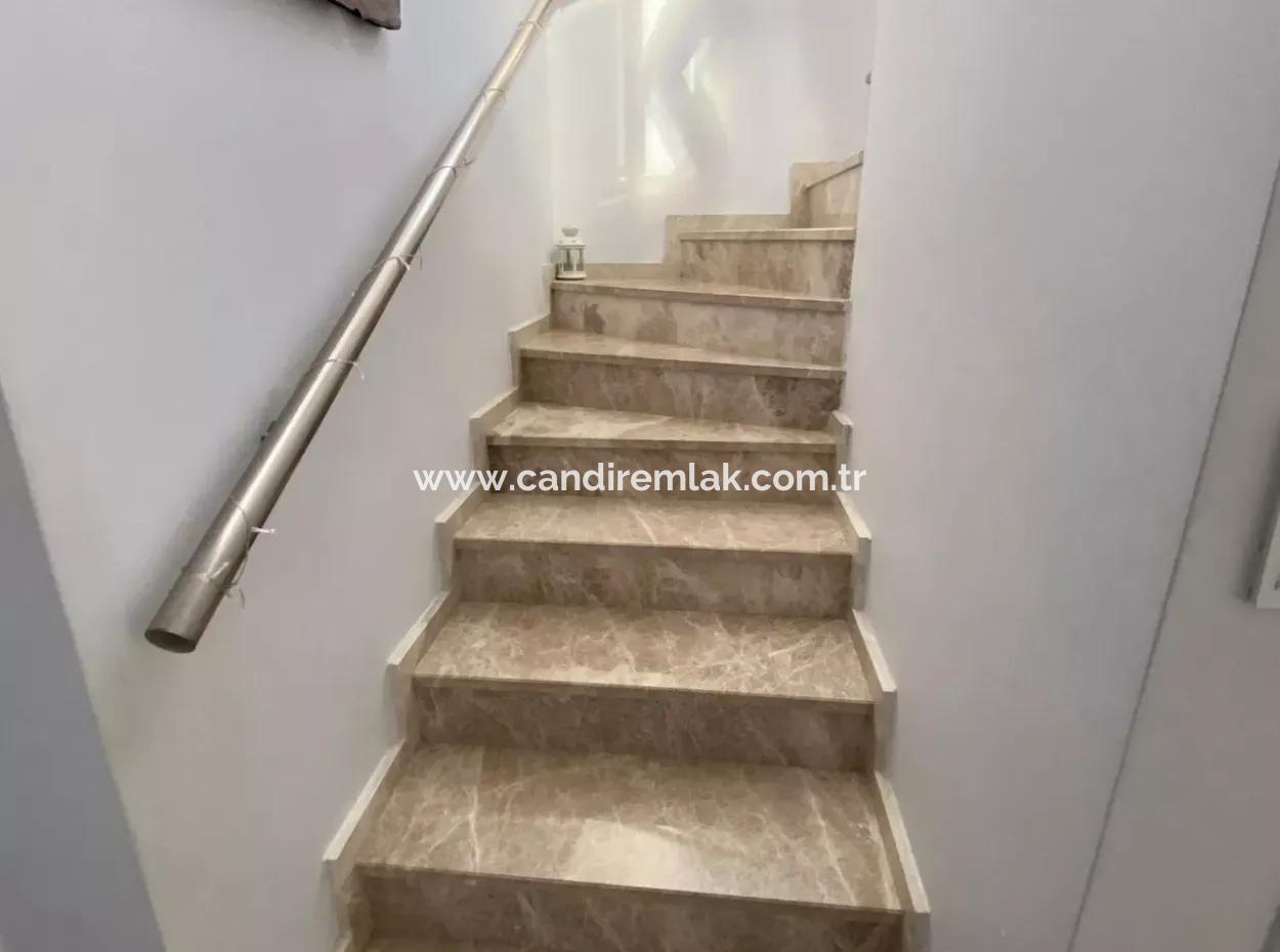 Okçular'da Satılık Villa Lüks 5 Yatak Odalı Satılık Villa