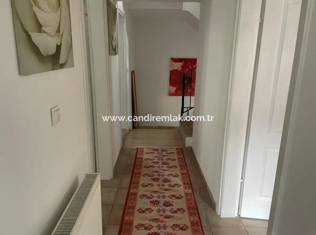 Okçular'da 1007M2 Arsa İçinde Satılık Villa