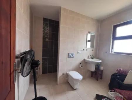 Dalyan Maraş'da Köşebaşında 980M2 Arsa İçin'de 5+1 Satılık Villa