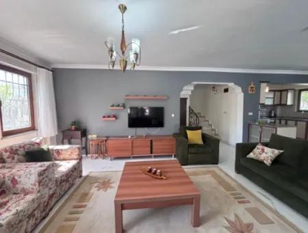 Dalyan Merkezde 301M2 Arsa İçerisinde 5+1 Satılık Villa